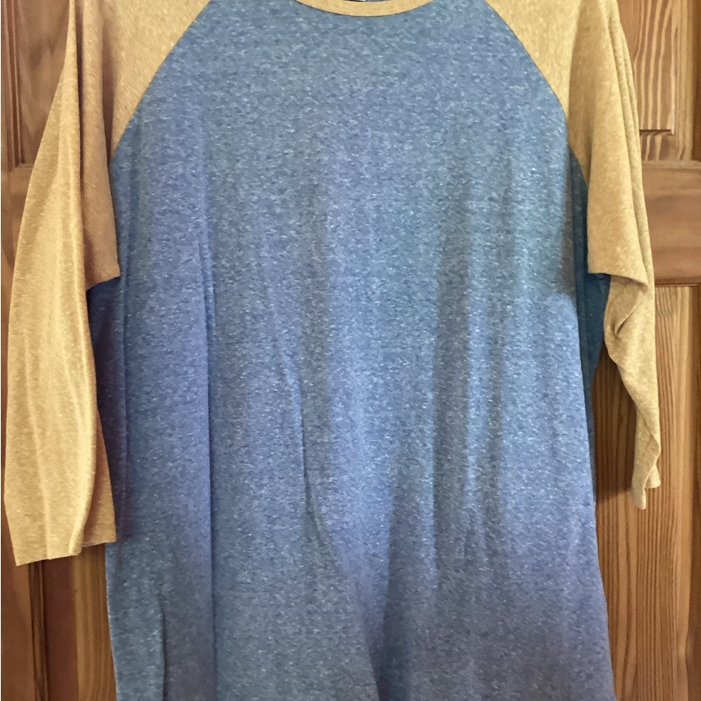 LuLaRoe Randy tee with raglan sleeves in blue and gold